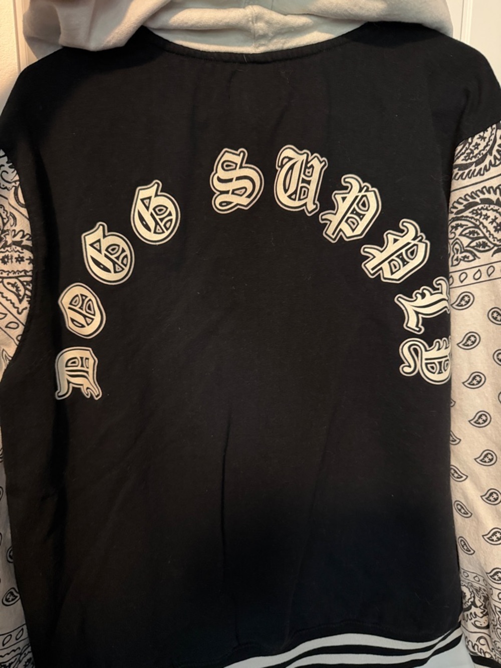 Dogg Supply Black & Cream Hooded Zip Jacket with Bandana Print Sleeves - Picture 5 of 6